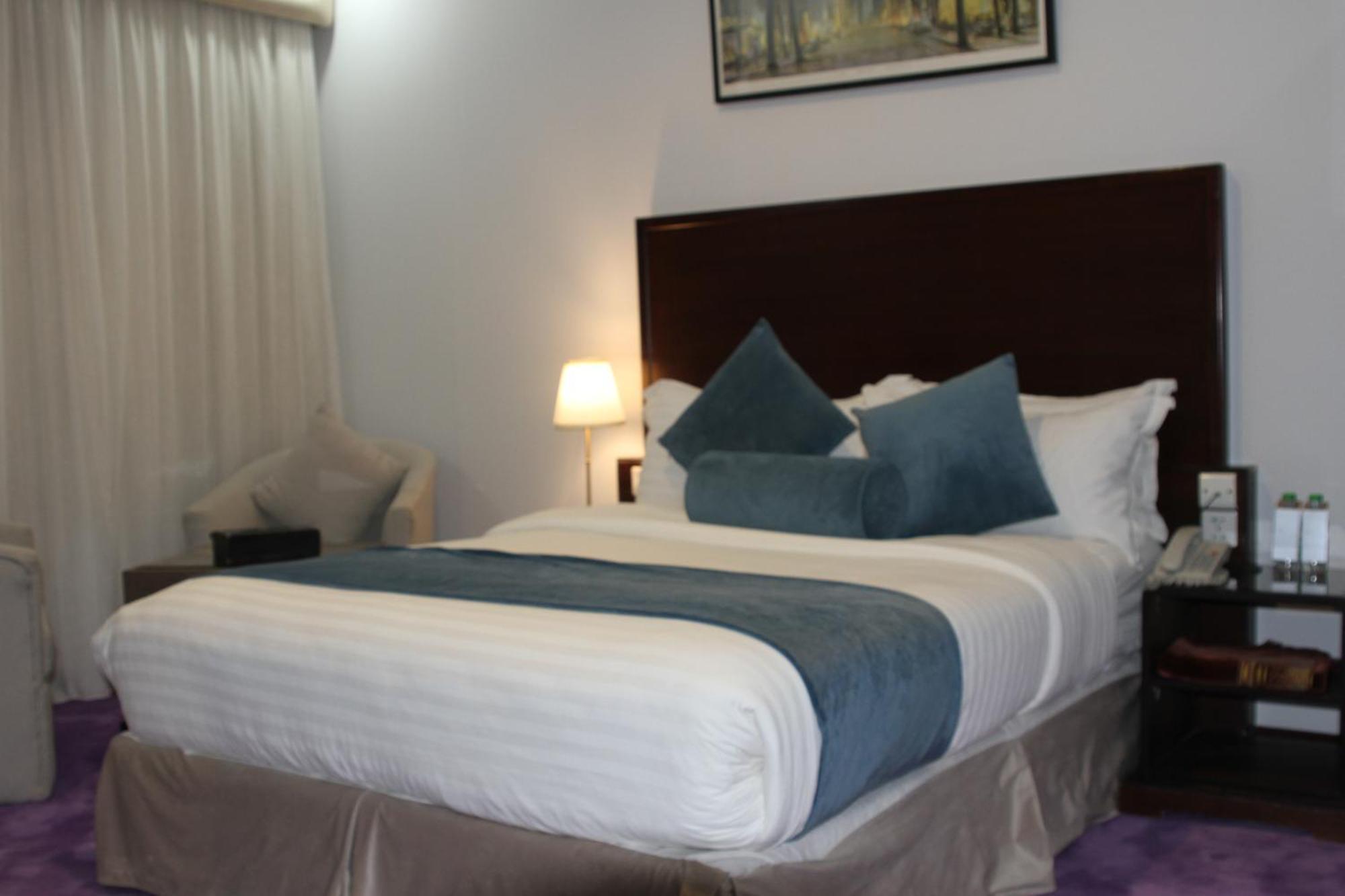 Carawan Al Khaleej Hotel Olaya Riyadh Exterior photo