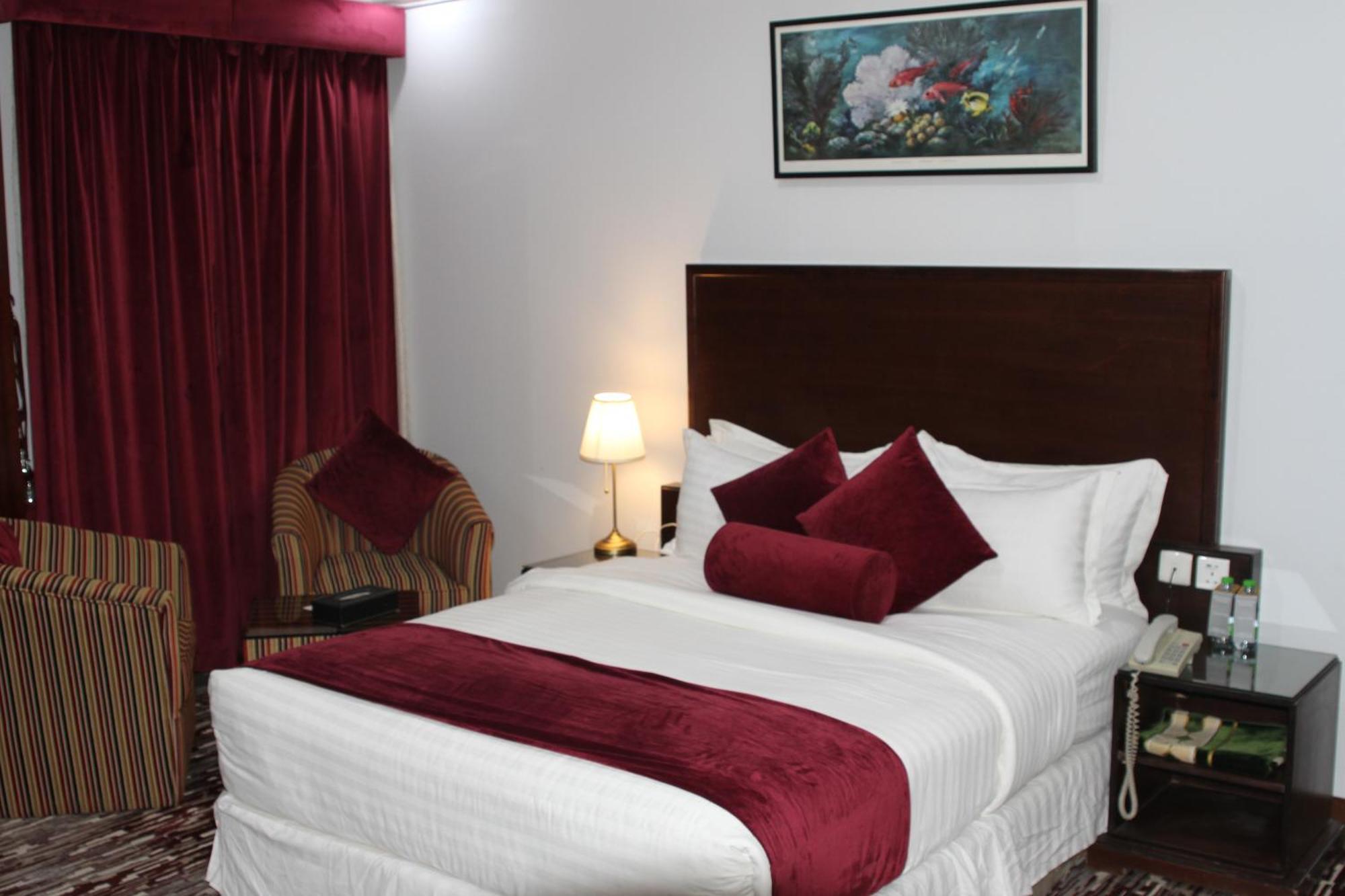 Carawan Al Khaleej Hotel Olaya Riyadh Exterior photo
